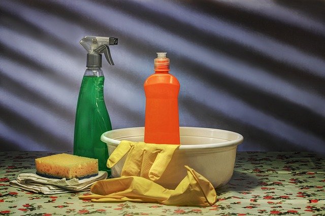 6 Simple DIY Green Cleaning Solution Recipes
